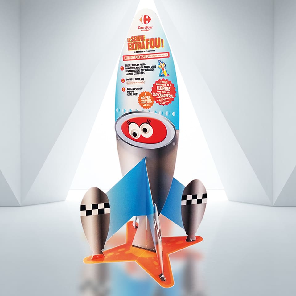 Totem Fusée carton